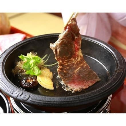 8:東京・人形町 「日山」 黒毛和牛肩・肩ロースすき焼き 肩250g、肩ロース250g