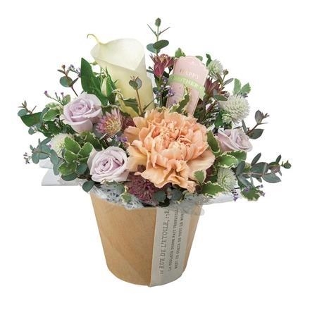 35. 母の日アレンジフラワー（中）